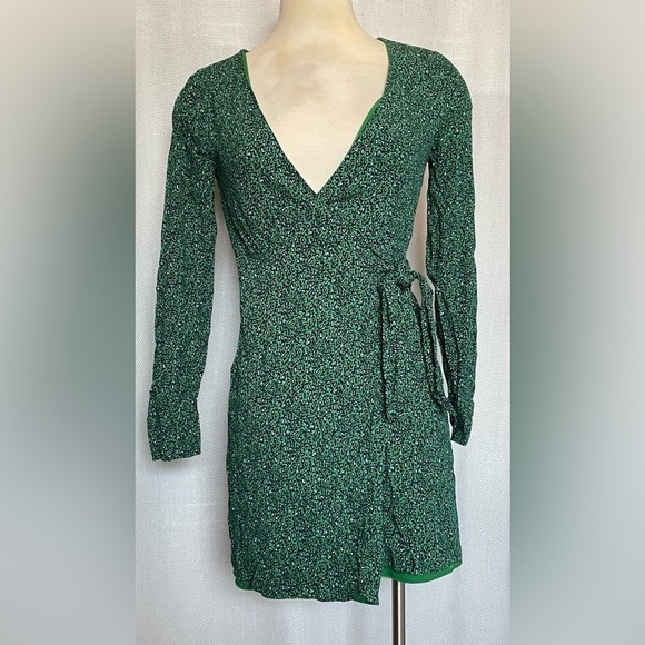 Sanctuary green/blue animal print wrap dress - Picture 2 of 7
